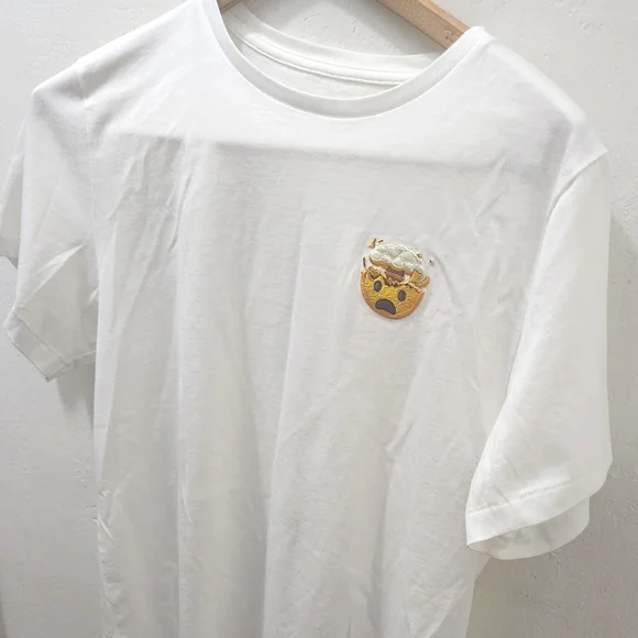 Apple | Rare Collectible Emoji Mind Blown Apple Park Infinite Loop T-Shi… - Picture 2 of 8